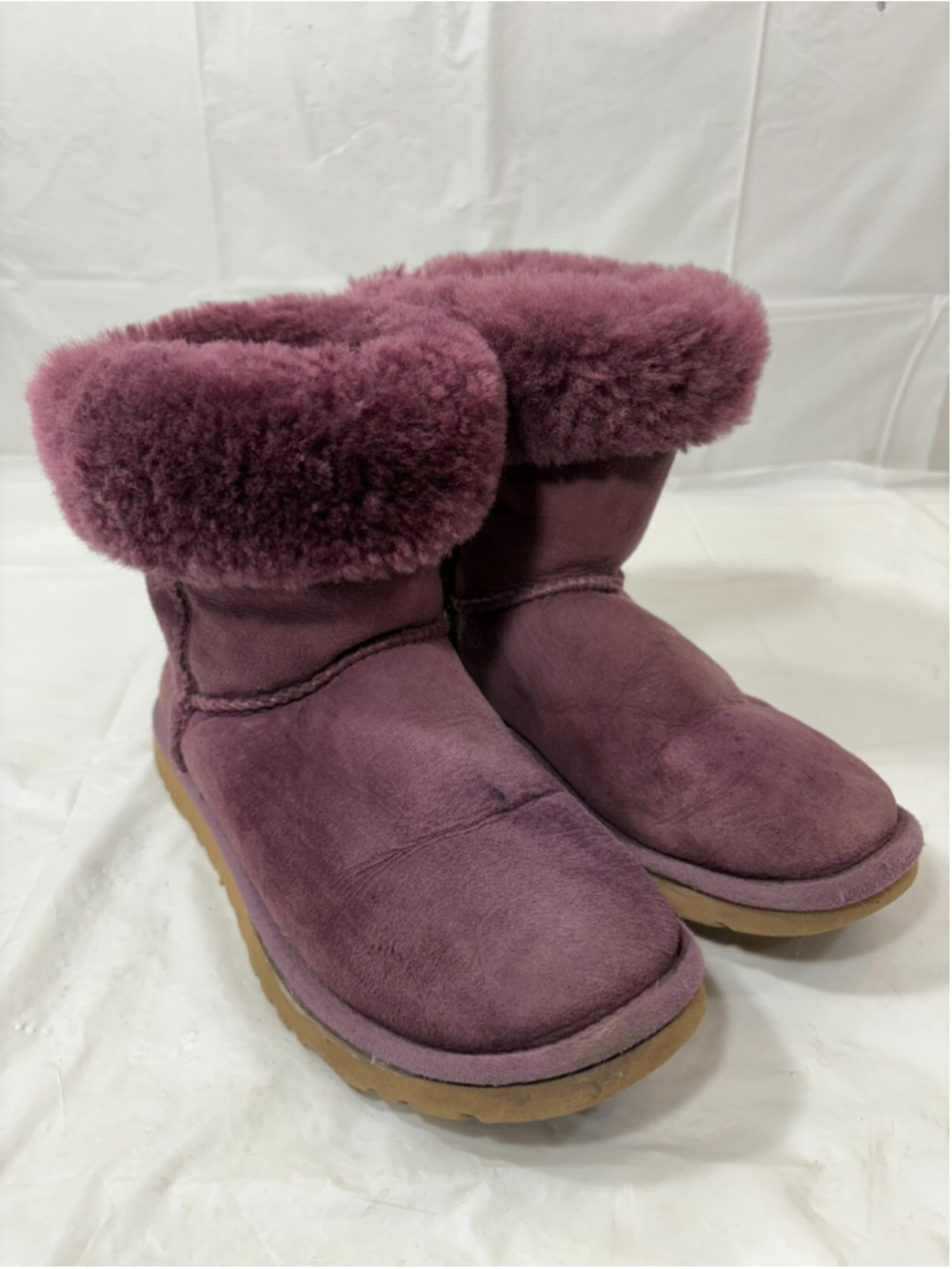 Ugg 5825 Classic Short Plum Suede Size 6 Rare